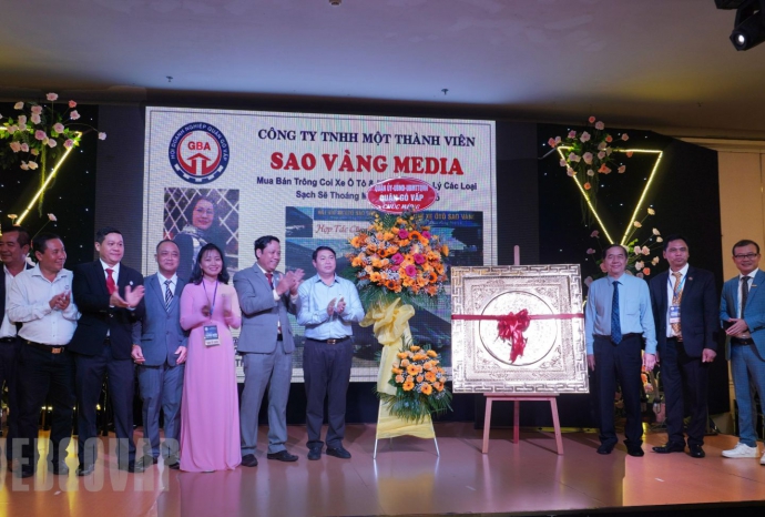 Chào mừng 18 năm ngày Doanh Nhân Việt Nam (13/10/2004-13/10/2022)